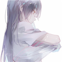 风吹过裙摆