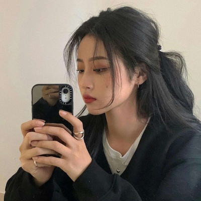 木槿何溪°